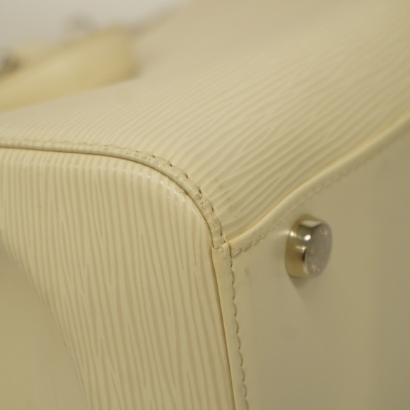 Louis Vuitton Epi Blair GM Shoulder Bag - Picture 7 of 13